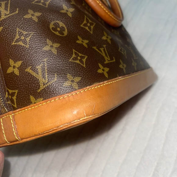 Authentic Louis Vuitton Alma PM - Picture 9 of 11
